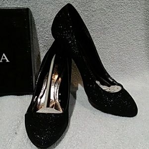 Lasonia black glitter heels NIB
